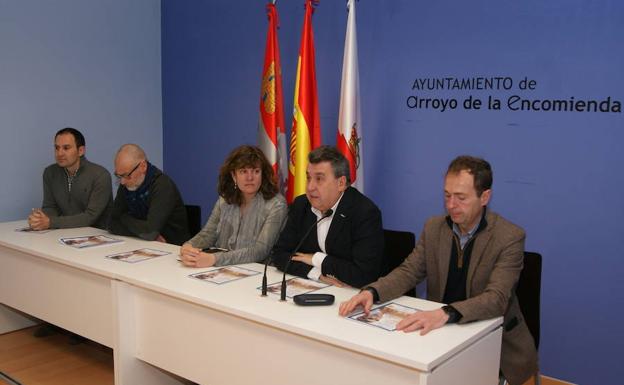 José Manuel Barrio, alcalde de Arroyo, intervino ante los medios de comunicación.