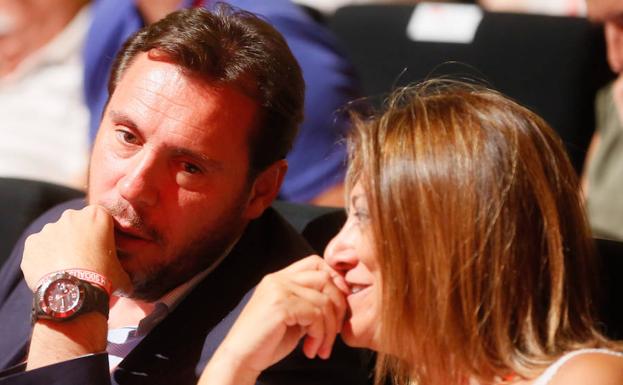 Óscar Puente y Teresa López, alcaldesa de Medina, en el Congreso Federal del PSOE