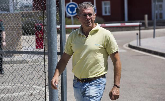 Granados, a la salida de la cárcel. /Santi Donaire (Efe)