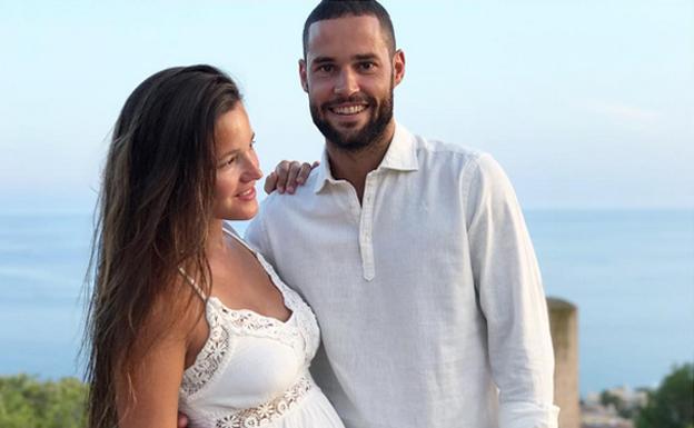Malena Costa y Mario Suárez. /Instagram
