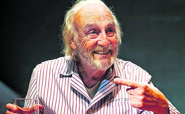 Héctor Alterio protagoniza 'El padre', una obra que trata los problemas que ocasiona la vejez.