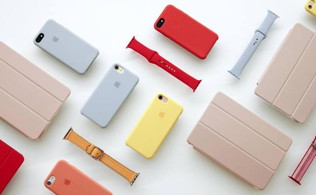 Vista de varios productos de la empresa tecnológica Apple.