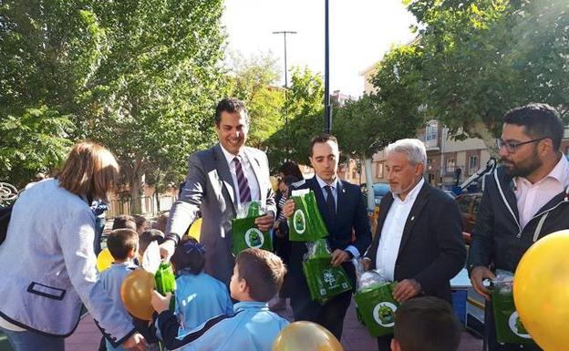 Inauguración en Benavente del nuevo parque infantil Inauguración en Benavente del nuevo parque infantil