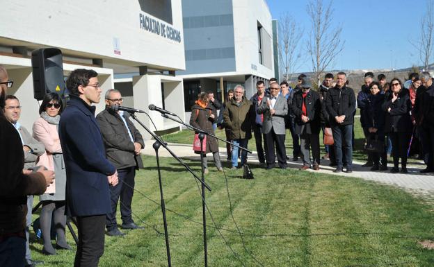Homenaje a Pablo Vivero en la Universidad. /RODRIGO JIMÉNEZ