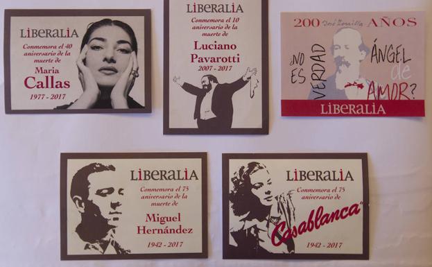 Las cinco etiquetas conmemorativas elaboradas por la bodega Liberalia.
