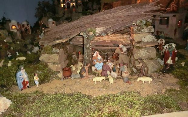 Belén del Hogar de la Santísima Trinidad de Aguilar de Campoo, ganador del premio de entidades de la Navidad pasada. /El Norte