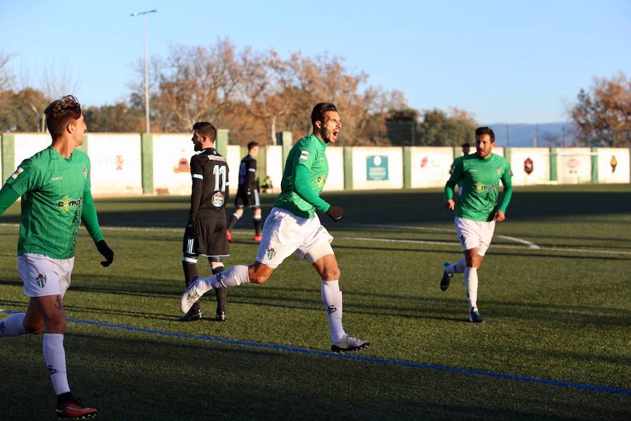 Ayala celebra su gol al Celta B./CD GUIJUELO