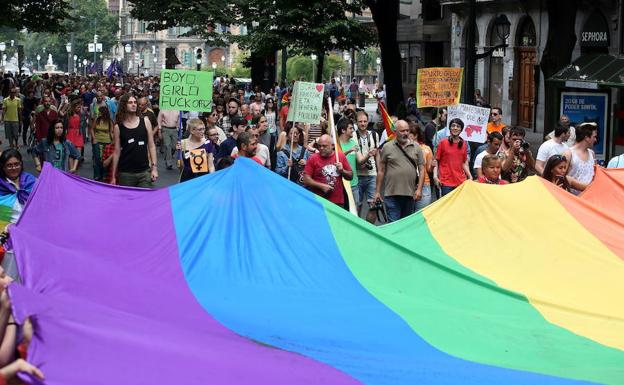 Manifestracion por la igualdad del colectivo LGTB durante la celebracion del Dia del Orgullo Gay,/