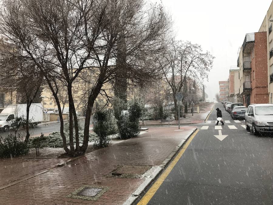 La nieve por fin llegó ayer a la capital salmantina. /ANTORAZ