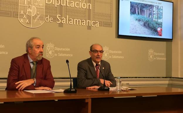 Pedro Grijalba y Manuel Rufino García en la presentación del balance en la Diputación. /M.J. GUTIÉRREZ