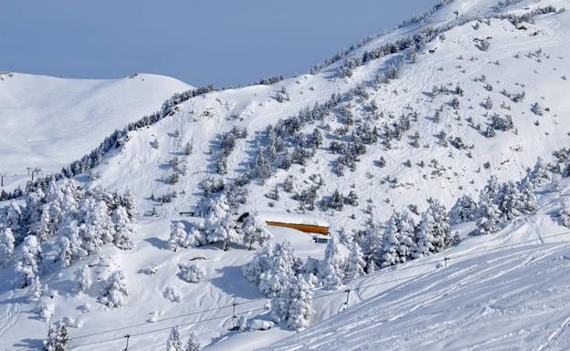 El comienzo de 2018 está dejando copiosas nevadas en todo el país/Baqueira