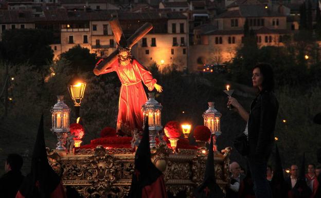 Procesión de Nuestro Señor Jesús con la Cruz a Cuestas.
