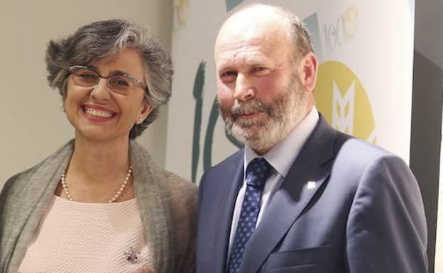 Isabel Martín Arija y Ernesto Moronta, responsables de Caja Rural de Salamanca./Laya