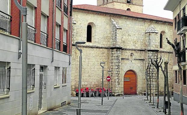 Nuevas farolas instaladas en la calle de Las Tercias./J. N.