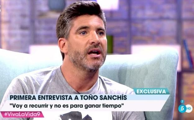 Toño Sanchís en el plató de 'Viva la vida'. /Telecinco