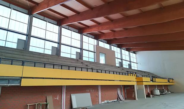 Grada del nuevo pabellón polideportivo, todavía en obras. /El Norte
