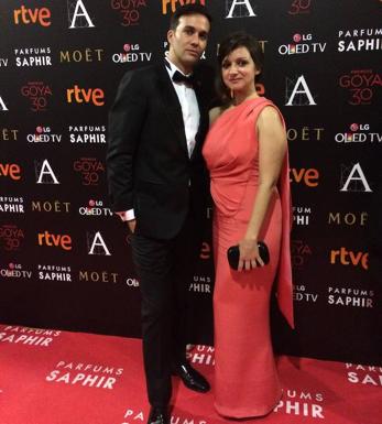 Elisa, junto a su socio en La Panda, el salmantino David Martín-Porras, en la alfombra roja de la gala de los Goya 2016.