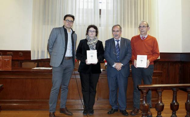 Participantes en la presentación del estudio en el aula Dorado Montero. /MANUEL LAYA