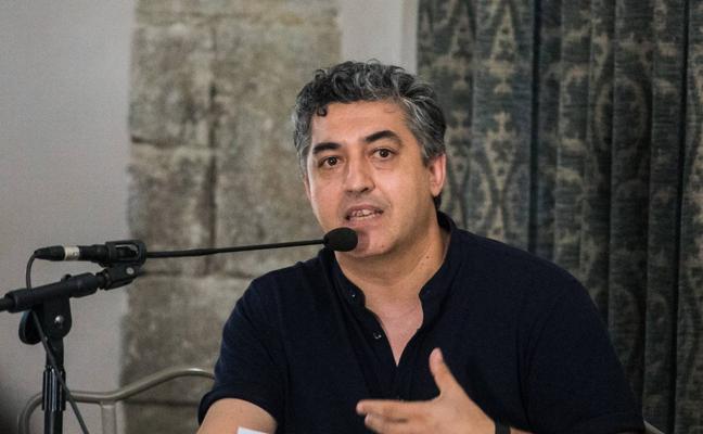 Manuel Jesús González, durante una intervención en una mesa redonda./EL NORTE
