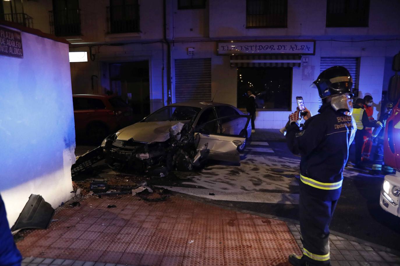 Fotos Herido Un Conductor Al Chocar Su Veh Culo Contra Un Muro En