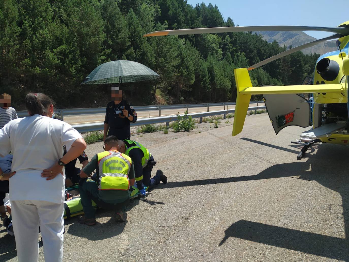 Evacuado en helic�ptero un ciclista tras sufrir una ca�da en la estaci�n de <h3 class='enlacePalabraNoticia'>La Pinilla</h3>