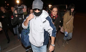 Pedro Luis Gallego Fernández, conocido como 'el violador del ascensor' a su salida de la prisión Alcalá-Meco (Madrid) en cumplimiento de un auto de la Audiencia de Burgos. Ical./