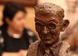 Galardón del Premio Agapito Marazuela. / Diego de MIguel-Ical/