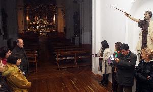 Visita guiada que ha tenido lugar al convento de San José, en uno de los actos preparatorios del aniversario teresiano. / A. de Torre/