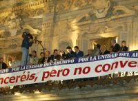 El Ayuntamiento de Salamanca vuelve a colgar el 'Venceréis pero no convenceréis'
