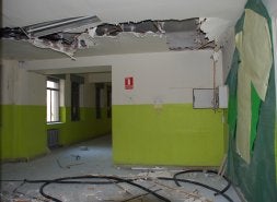 Agujero en uno de los techos./