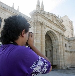 La Catedral tampoco escapó a los objetivos de los concursantes. / LUIS CALLEJA/