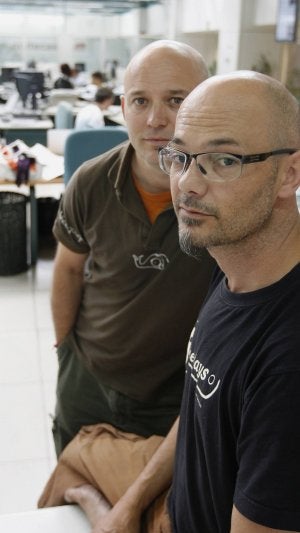 Oscar García y Jesús Cifuentes, en la redacción de El Norte de Castilla. :: R. GÓMEZ/