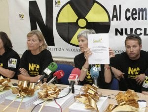Fraile, segunda por la derecha, ayer. ::
VÍCTOR HERRERO/