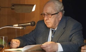Juan Martínez Pastor, durante la lectura de sus poemas. ::
A. QUINTERO/