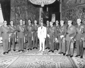 El arma de Caballería en Valladolid, con Franco. :: ARCHIVO MUNICIPAL-ASOCIACIÓN DE LA PRENSA/