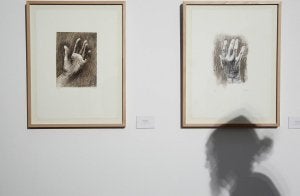 Estudios de Henry Moore sobre las manos expuestos en Las Francesas / G. Villamil/