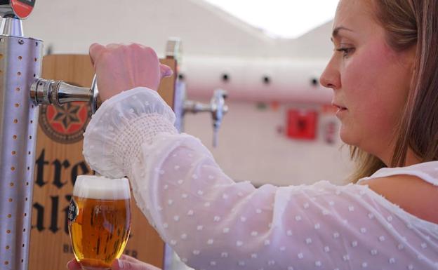 Pilar García, campeona de Castilla y León y subcampena nacional de tiraje de cerveza 2017