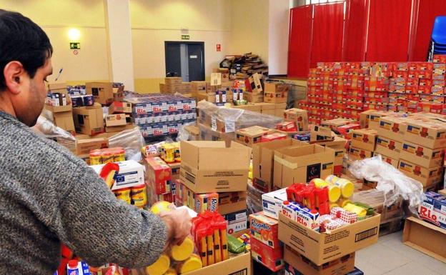 El Reparto De Alimentos Llega A 431 Familias 85 Menos Que En 17 El Norte De Castilla