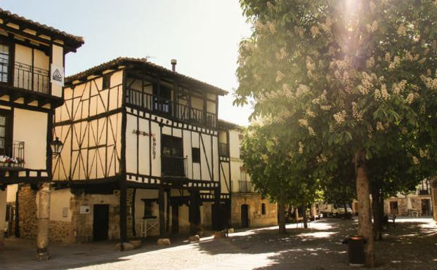 Covarrubias Arquitectura Popular Burgalesa En Todo Su Esplendor El Norte De Castilla