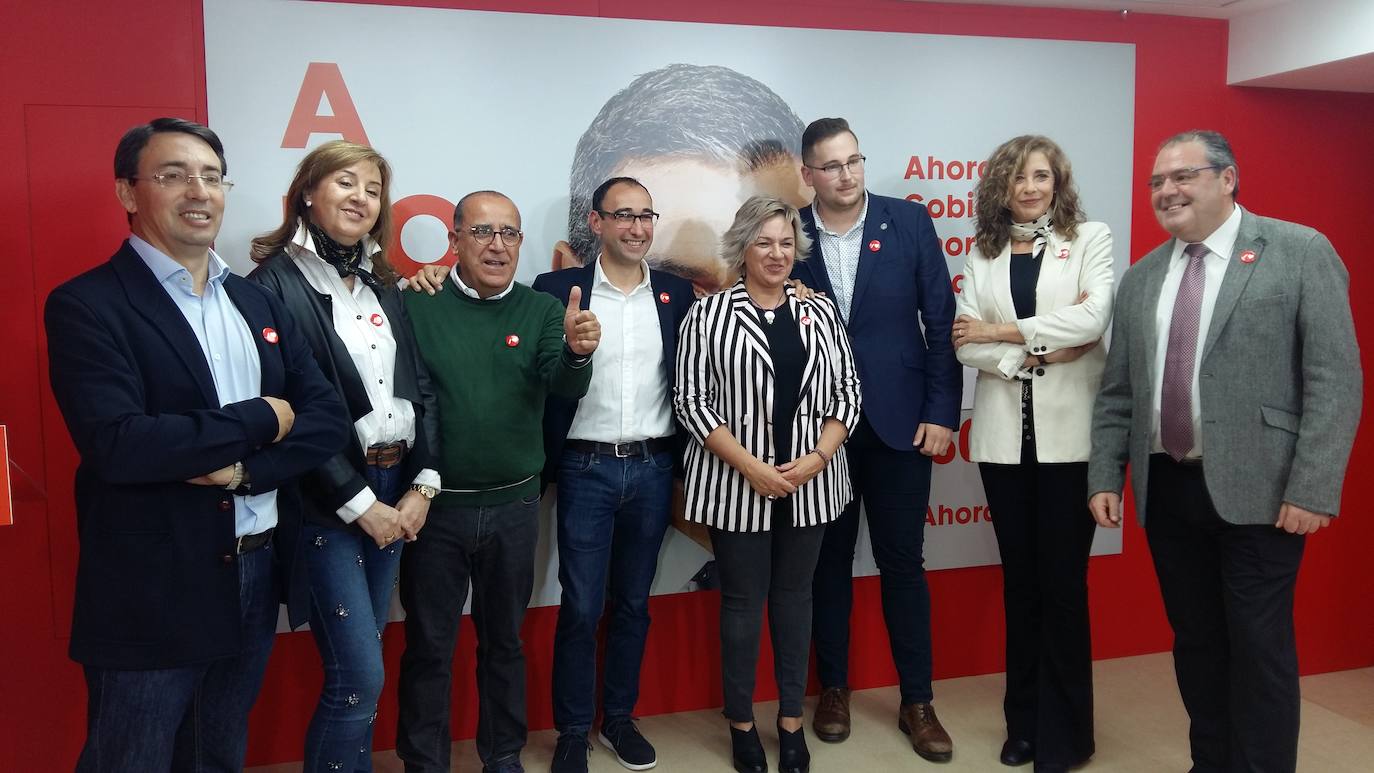 El PSOE abre su campaña con llamamientos contra la abstención y advierte de que no hay que