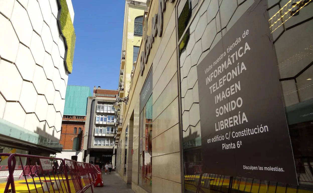 El Corte Ingles Cierra Su Local De Menendez Pelayo En Valladolid Y Traslada A Los Treinta Empleados El Norte De Castilla