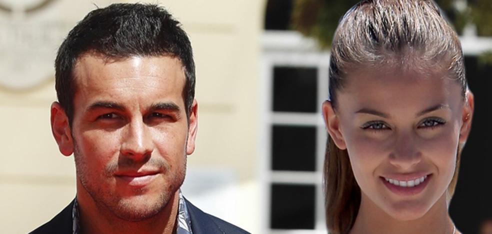 Un apasionado beso certifica la relación entre Mario Casas y Desiré Cordero - Vimarsana News