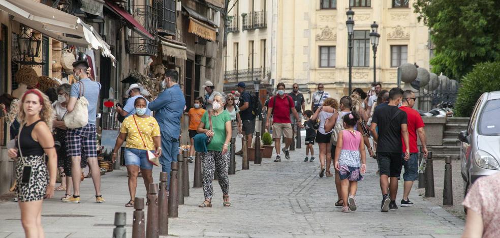 Los hosteleros manejan previsiones «muy buenas» para el puente de agosto - Vimarsana News