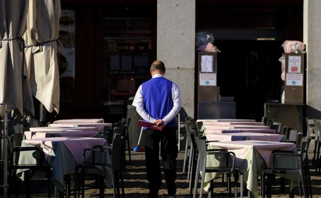 A server on a terrace in Madrid. 