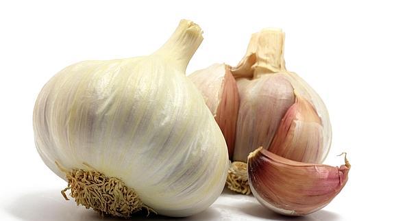 Que beneficios da comer ajo en ayunas