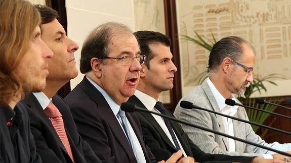 Arrancan los trabajos para la cuarta reforma del Estatuto de ... Arrancan los trabajos para la cuarta reforma del Estatuto de ...